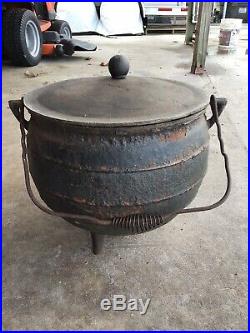 Antique Vintage Black Large Cast Iron Cauldron With Lid