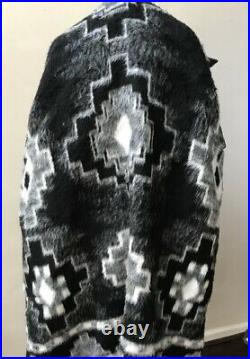 Aztec Geometric Vintage Blanket Black White Faux Alpaca Retro Fur Jacket Coat XL