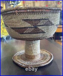 Large Antique Hupa/Yurok Indian Woven Pedestal Basket c. 1900 Vintage Condition