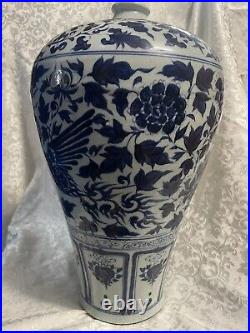 Large Antique asian vintage Blue And White Porcelain vases hand crafted vase