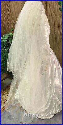 Stunning White Satin Long Sleeve Wedding Dress Bridal Gown & Veil Size Large